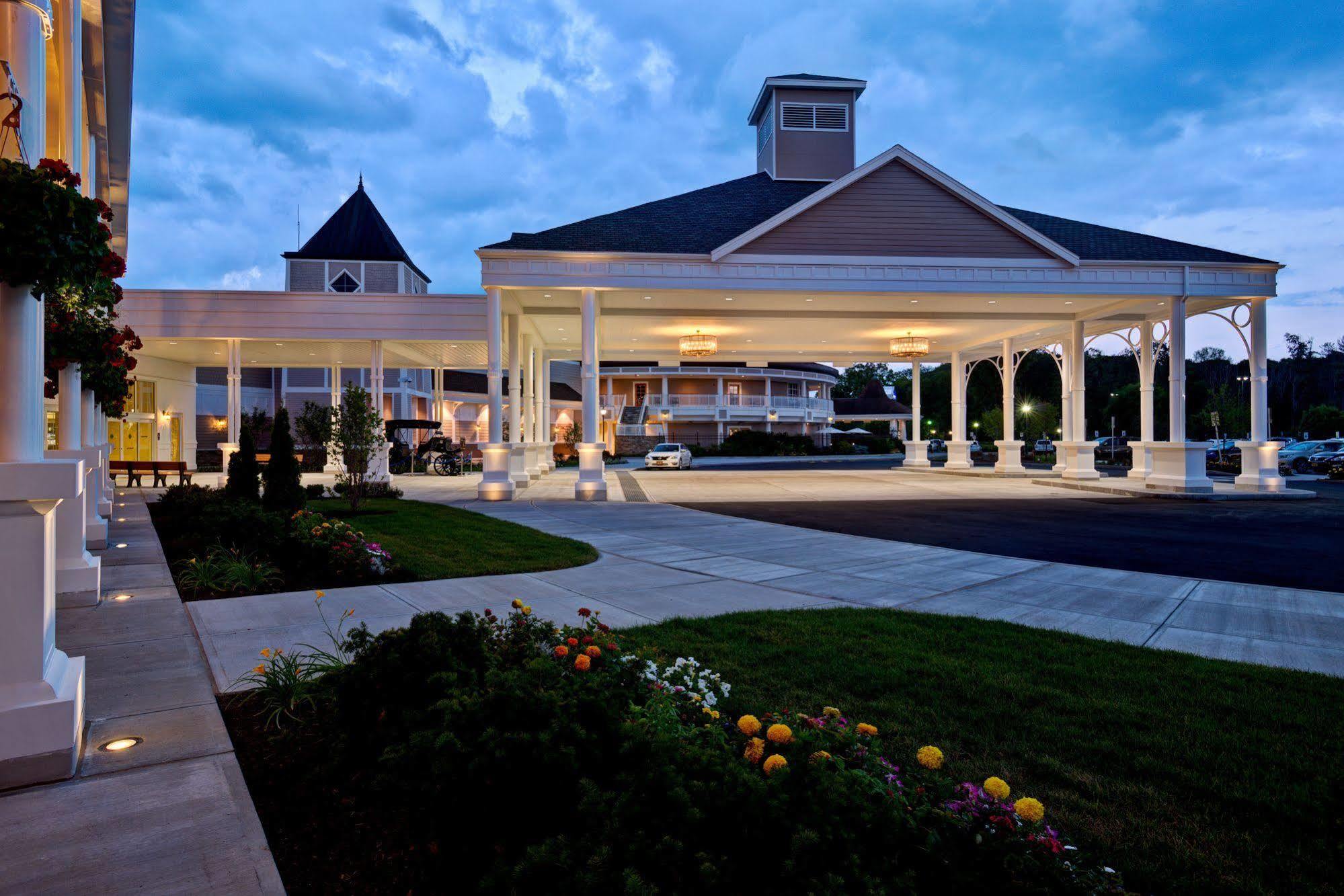 Saratoga Casino Hotel Saratoga Springs Esterno foto